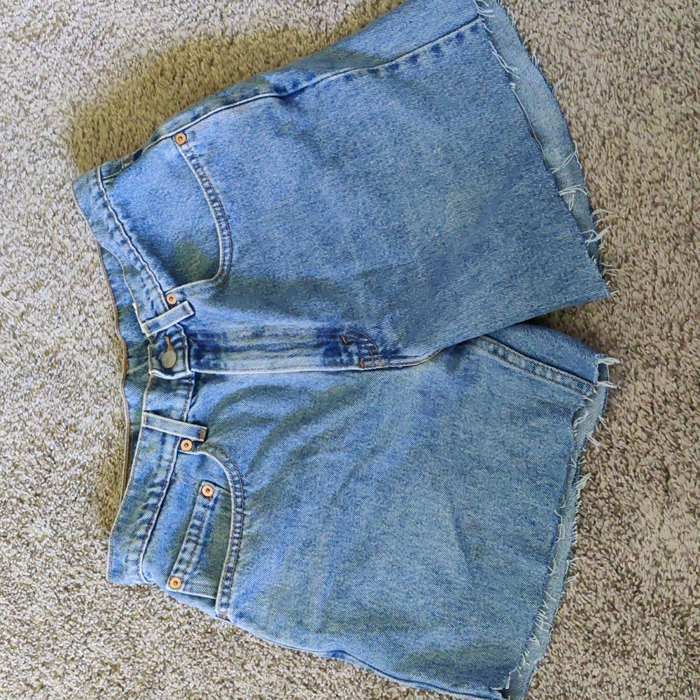 Levi cut off jean shorts